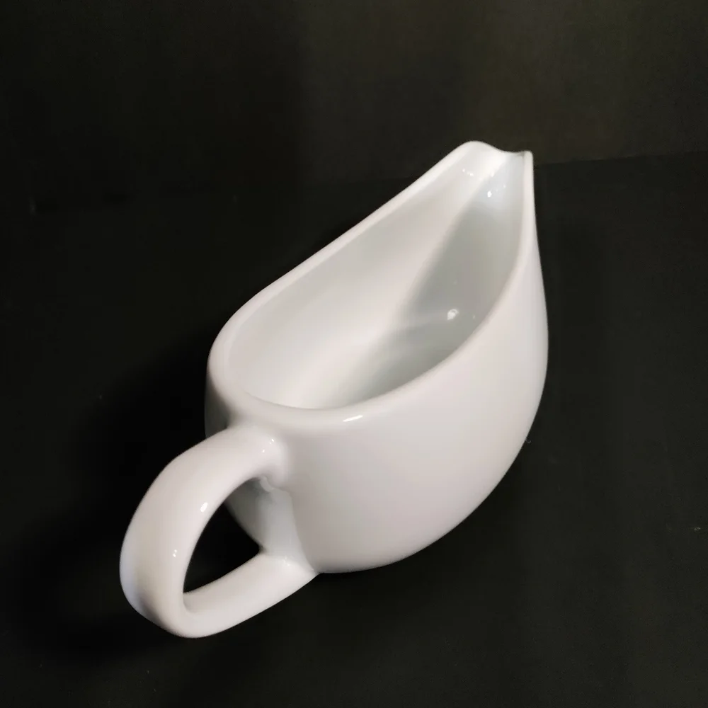 White Ceramic 16oz Gravy Boat/dish by HOME⭐ - Picture 4 of 4